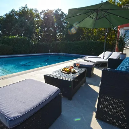 Calm Countryside Manor With Pool - With Pool Villa Rovinj
