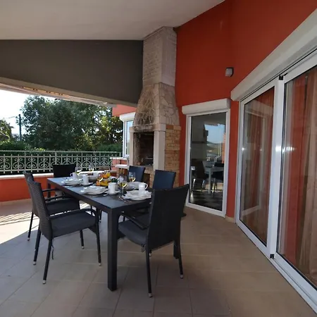 Calm Countryside Manor With Pool - With Pool Villa *