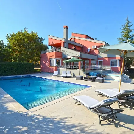 Calm Countryside Manor With Pool - With Pool Rovinj