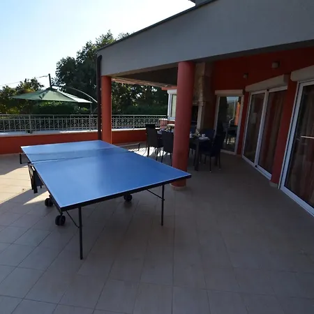 וילה Calm Countryside Manor With Pool - With Pool *